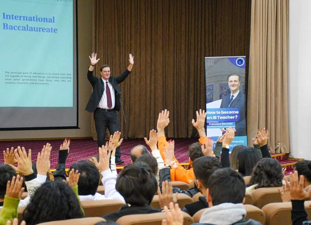 BSU-da “IB müəllimi necə olmalıdır?” adlı təlim keçirilib - FOTO