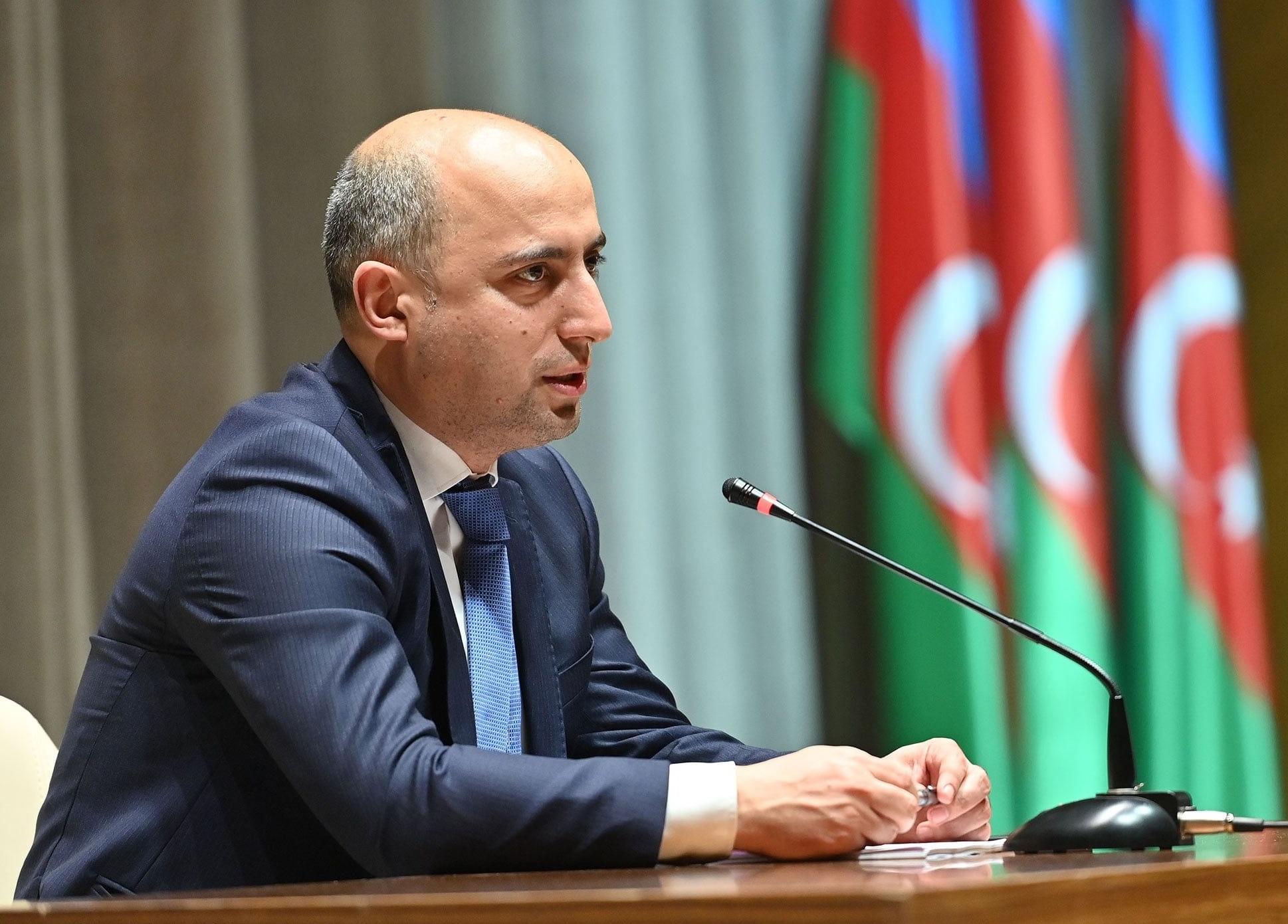Nazir: "Məktəb direktorlarına tam müstəqillik vermək olmaz"