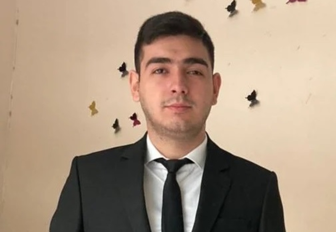 Ekspertdən təhsil müəssisələrindəki geyimlərə İRAD: "Elə bil ki, partiyə, qonaqlığa gəliblər"