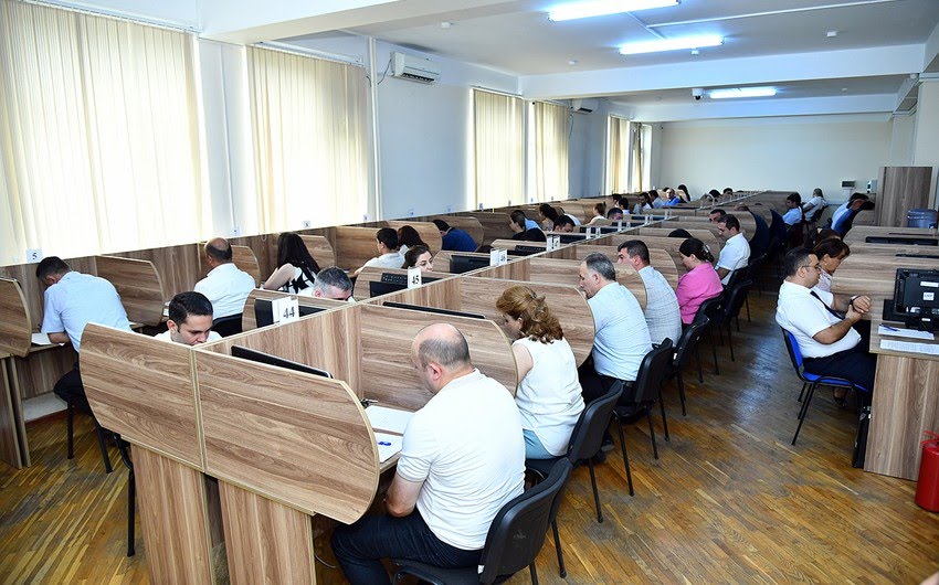 Vergi orqanlarında işləmək istəyən namizədlər üçün tеst imtаhаnı keçirilib