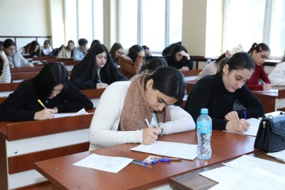 BDU-da qış imtahan sessiyası davam edir