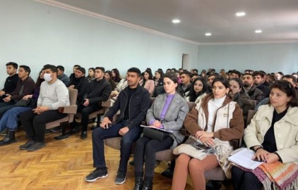 Tələbələrə prezident seçkisi ilə bağlı maarifləndirici seminarlar keçirilib 